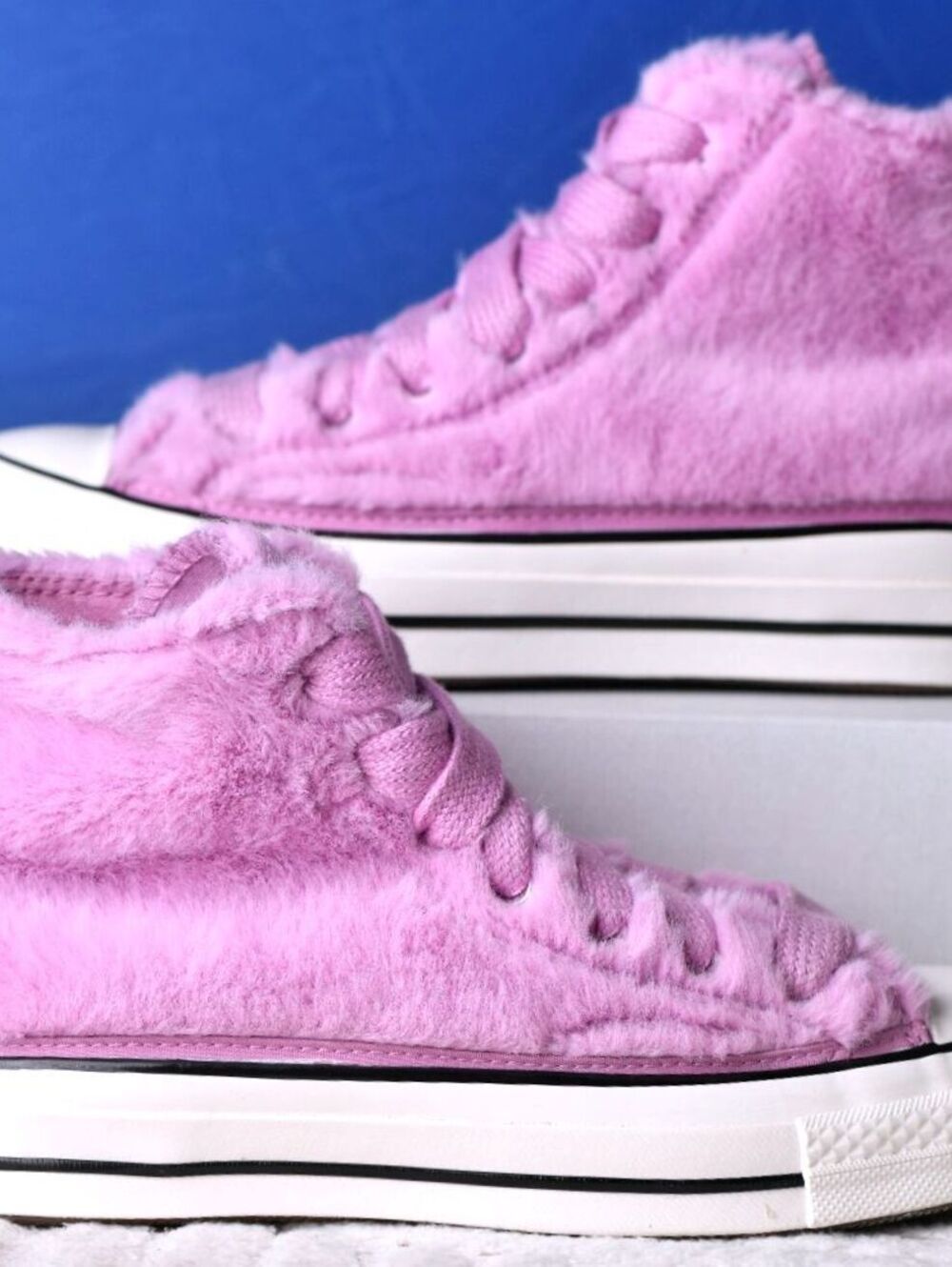 New! Size: 7.5 Women | Converse Chuck 70 Faux Fur | A13382C - Picture 2 of 9